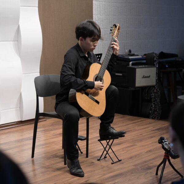 03CD19AD C691 4364 B90E 3227B7A4D970